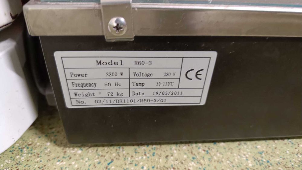 Vand vitrina pentru mancare calda