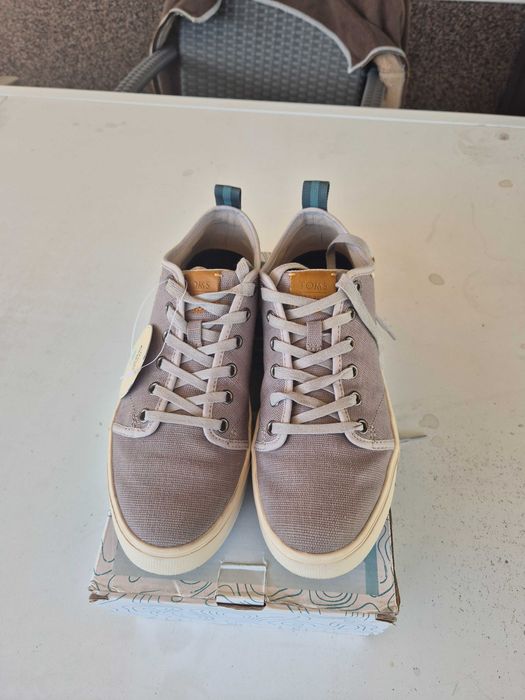 Продавам гуменки TOMS TRVL LITE, номер 41