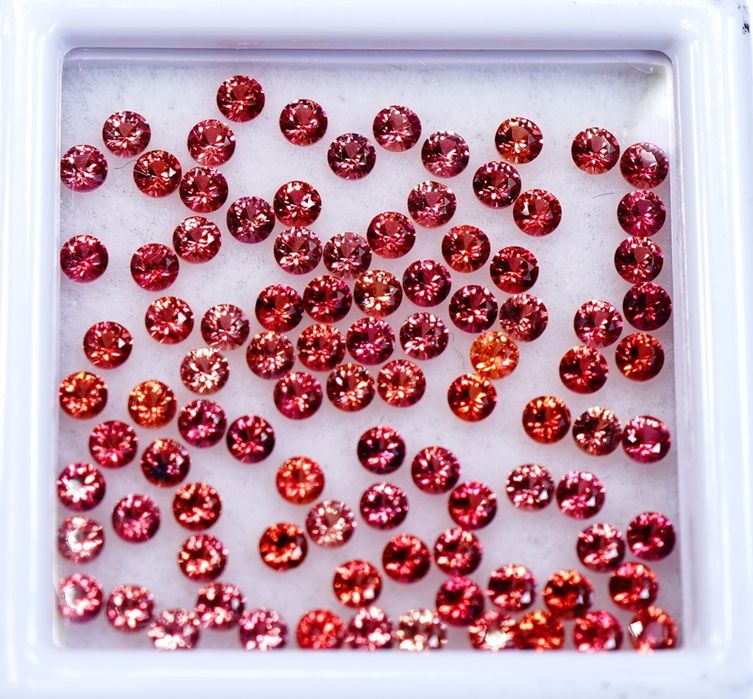 Сапфири Падпарача калибрирани