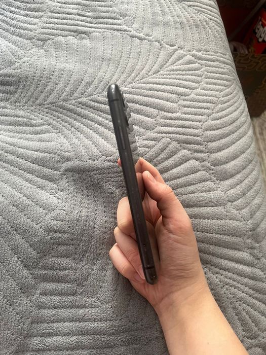 Iphone 11 в хорошем состоянии