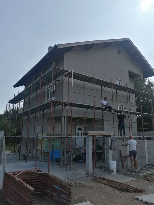 Фасадно скеле под наем