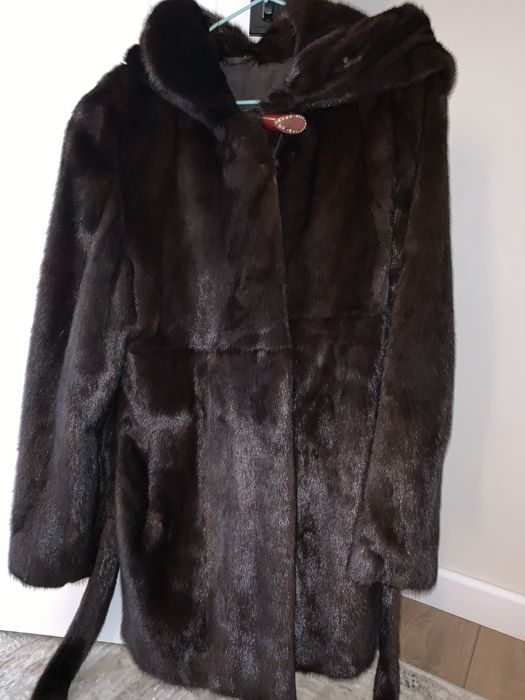 Продам шубу норковую