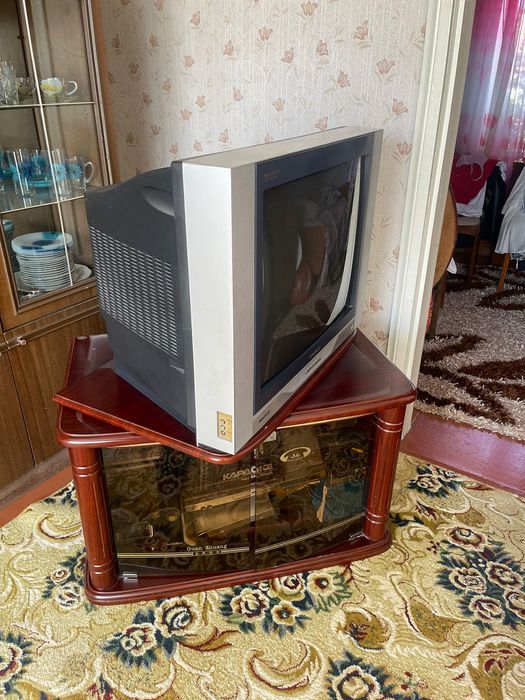 Тумбочка под телевизор