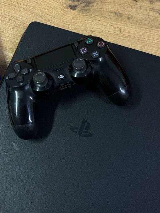 Sony PlayStation 4 Slim