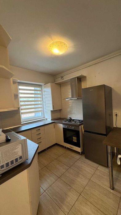 Inchiriez apartament cu 2 camare