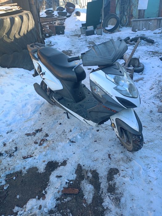 Продам скутер 80 куб