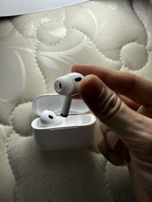 Optom AirPods 40 mingdan