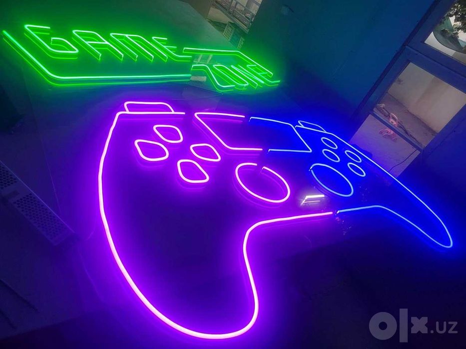 O’yin klubi uchun neon xizmatlari.