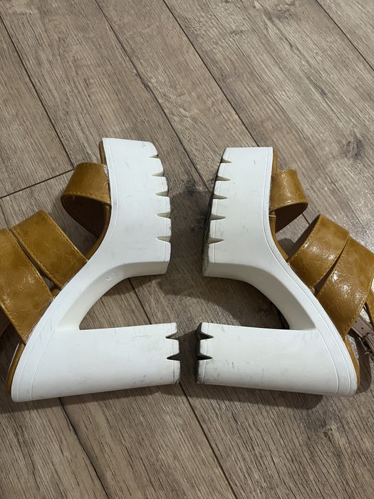 Sandale cu platforma marimea 36
