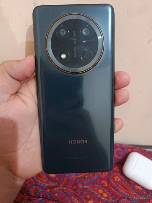 Honir x9c bor aybi yuq 3400 milyon ga bara ka qilamiz xotira 8kizga256