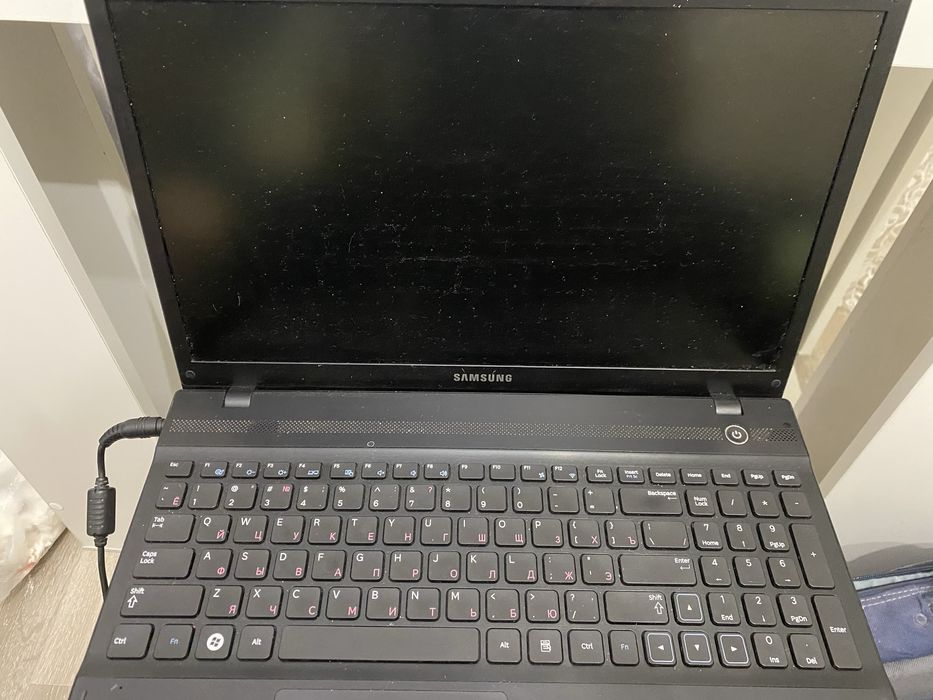 Продам ноутбук самсунг