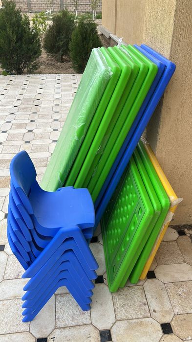 Матрас подушки столы стулья детские