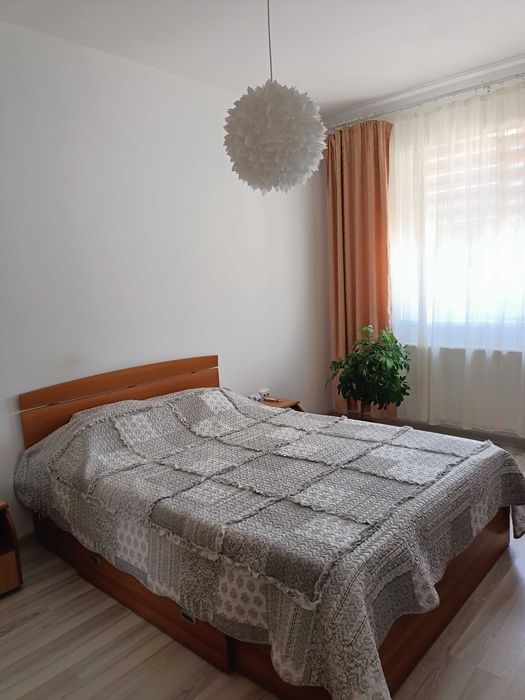 Proprietar inchiriez apartament 2 camere