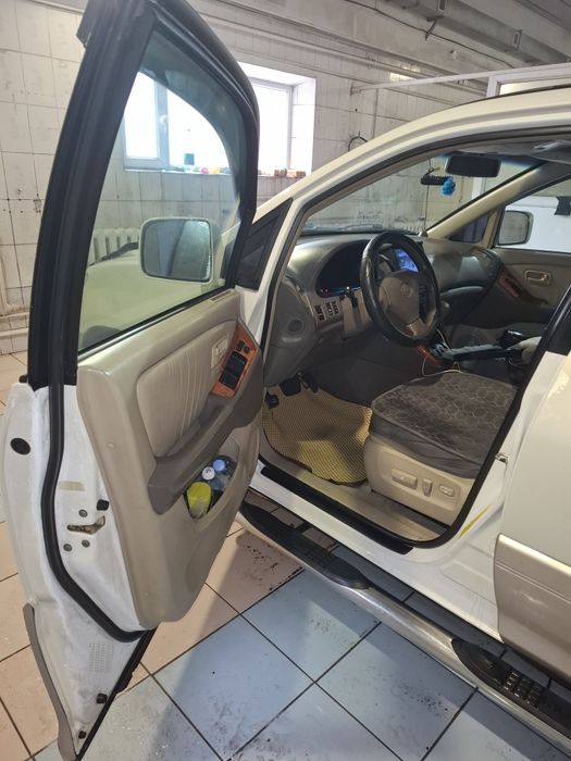 Продам хорошую машину