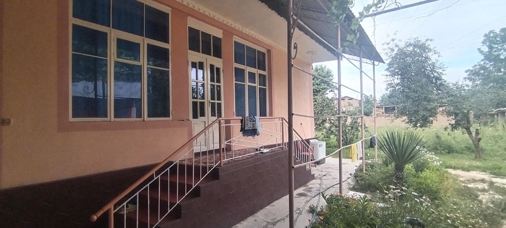 Uy sotiladi yahw joy yahwi mahalla fayzli uy kirasla yashisla