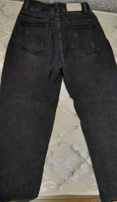 Продаются женские джинсы