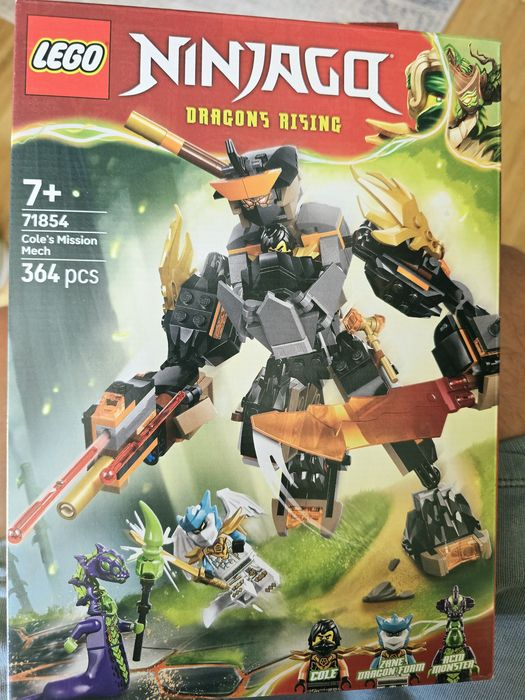 LEGO Ninjago Robotul de misiune al lui Cole si dragonul Zane 71854