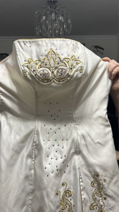 Продам платье на узату