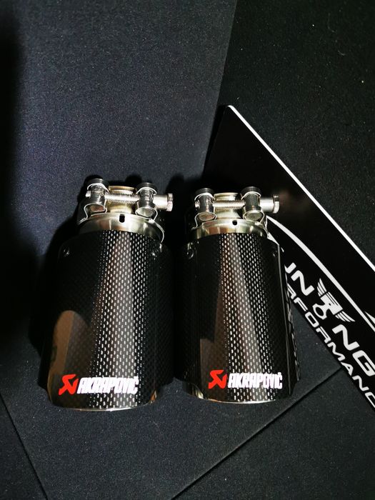 ИСТИНСКИ КАРБОН Лак накрайници гърне Akrapovic M Power акрапович rs