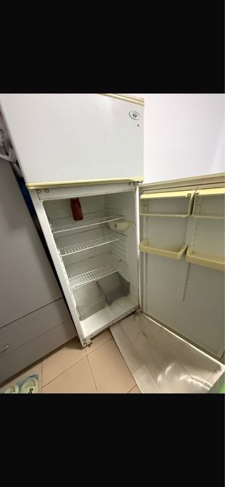 Продам холодильник