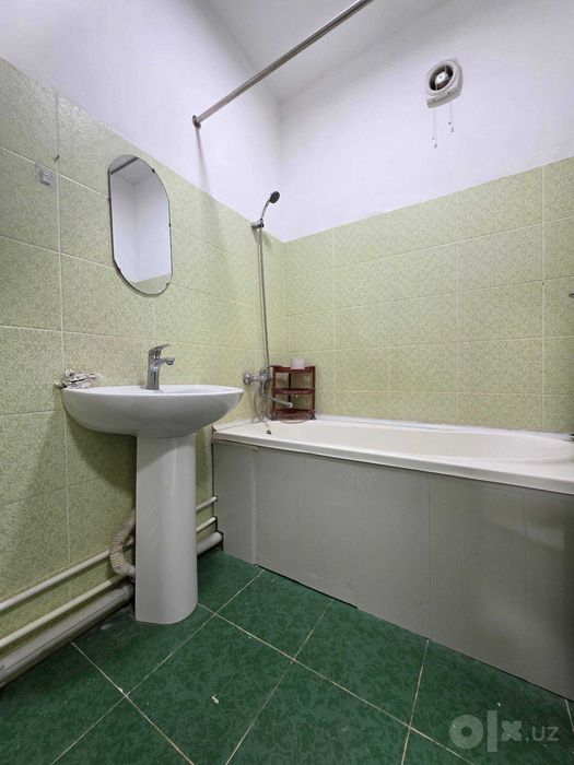 Продается Янгихает 7А 3/7/7 кв.м 56 цена 70000 метро 3 станции