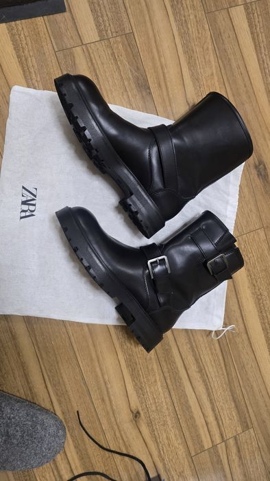 Продаю сапоги Zara унисекс