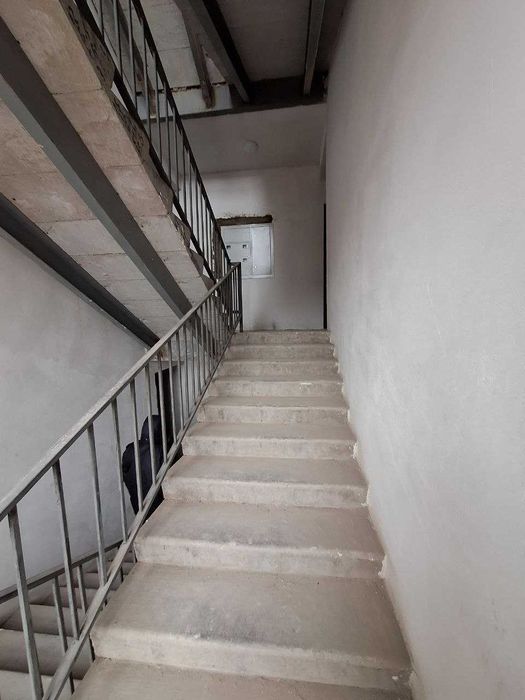 продам 2х комнатную квартиру