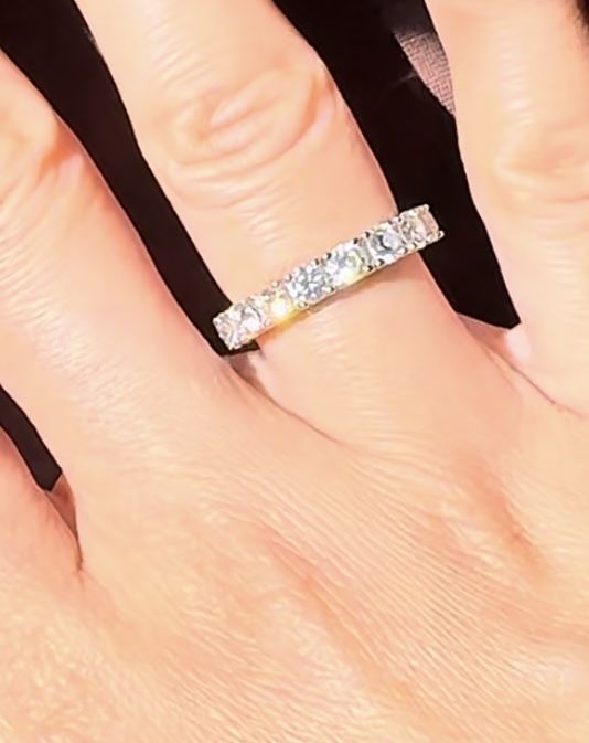 Кольцо ЭПЛ обручальное с бриллиантами