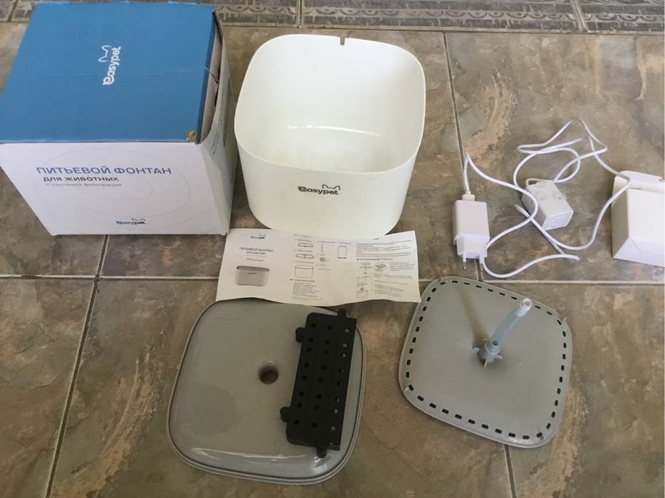 Питьевой фонтан поилка