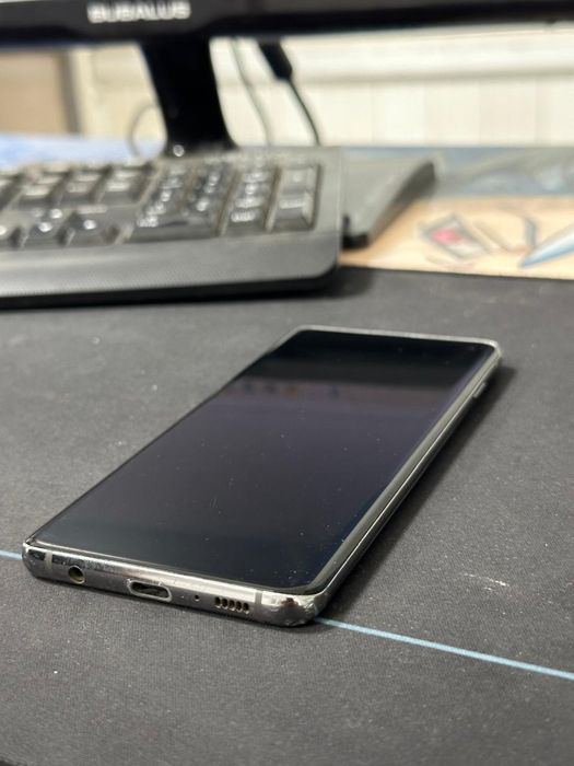 Срочно продам  s10 samsung