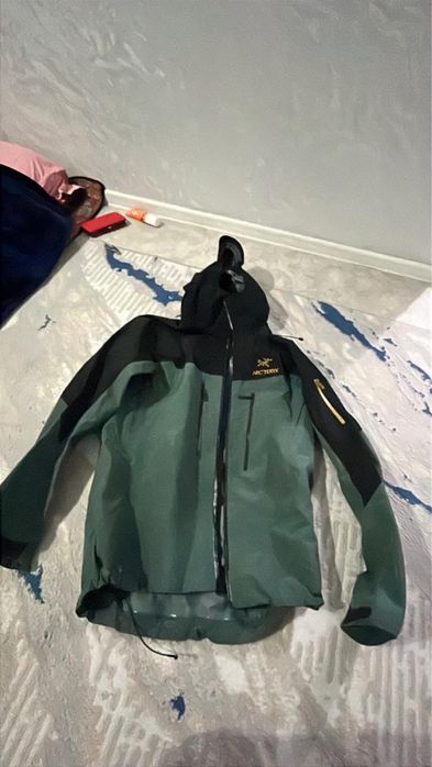 Ветровка arcteryx