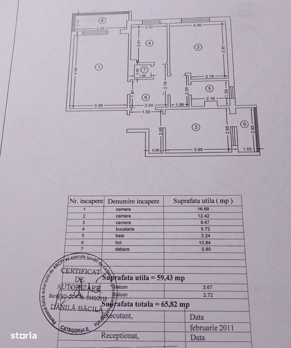 Apartament 3 camere, doua balcoane, o baie.