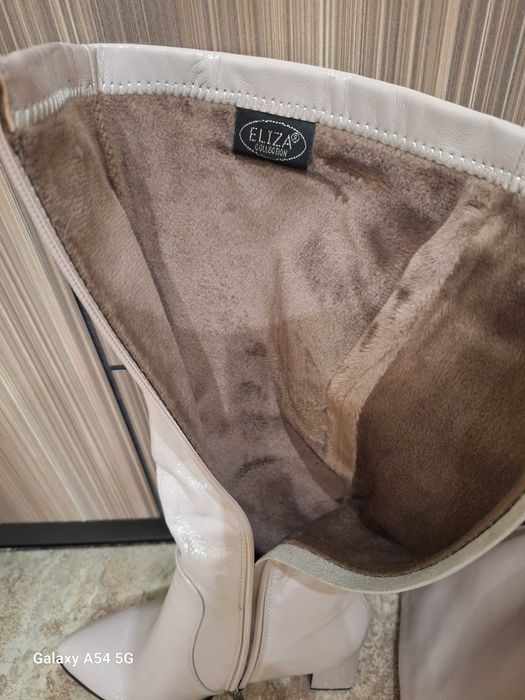 Чисто нови и неизползвани елегантни ботуши