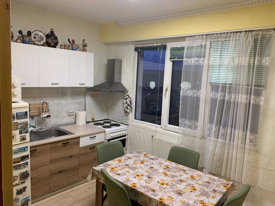 Продава се Тристаен апартамент в Плевен, Сторгозия - 74 кв.м за 1257 €/кв.м - Снимка #20