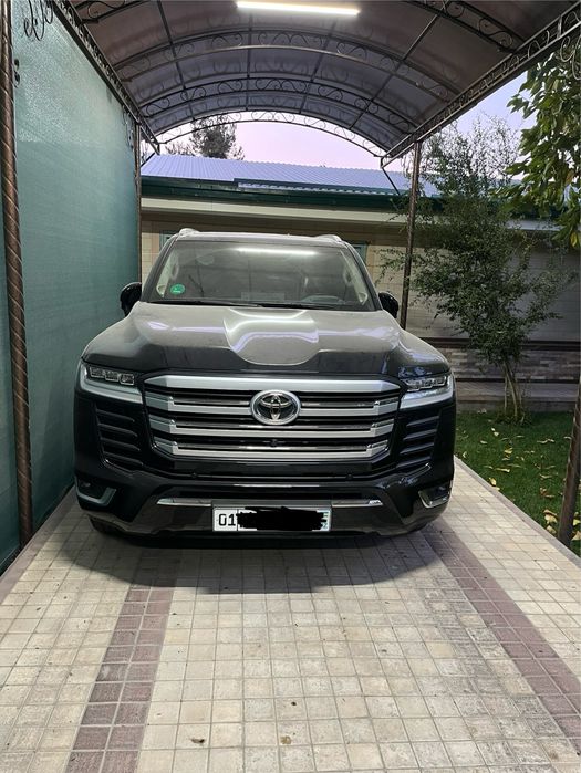 Toyota Land Cruiser 300