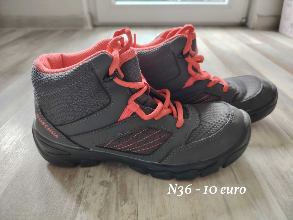 Обувки за момичета