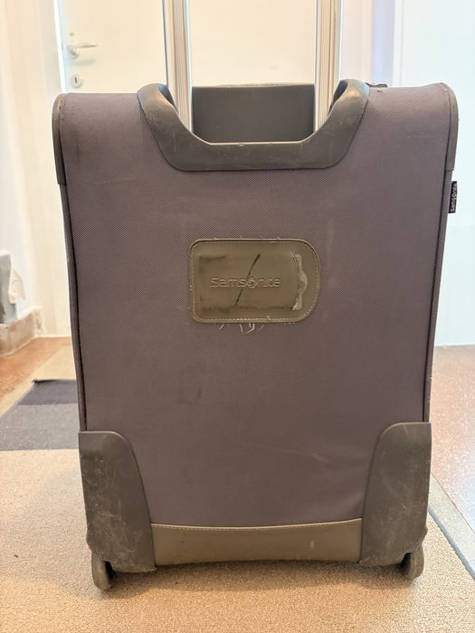 Vand valiza / troller samsonite 55x25 cm fermoar impecabil!