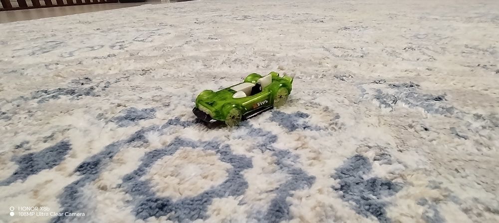 Игрушка Hotwheels с машинкой