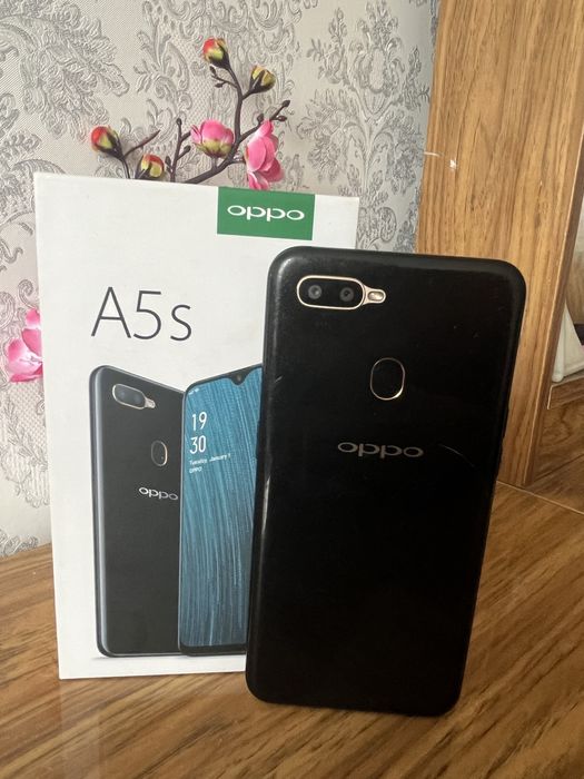 Oppo A5s 64 гб хорошее состояние