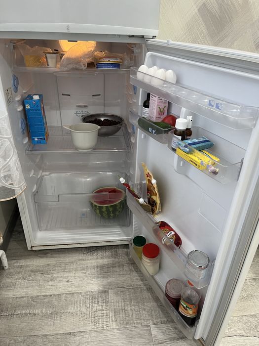 Продам холодильник