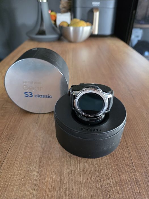 Смарт часовник Samsung Gear S3 Classic
