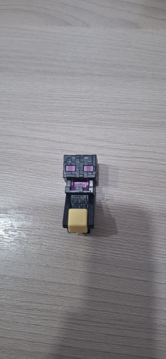 Фигурка Minecraft эндермен