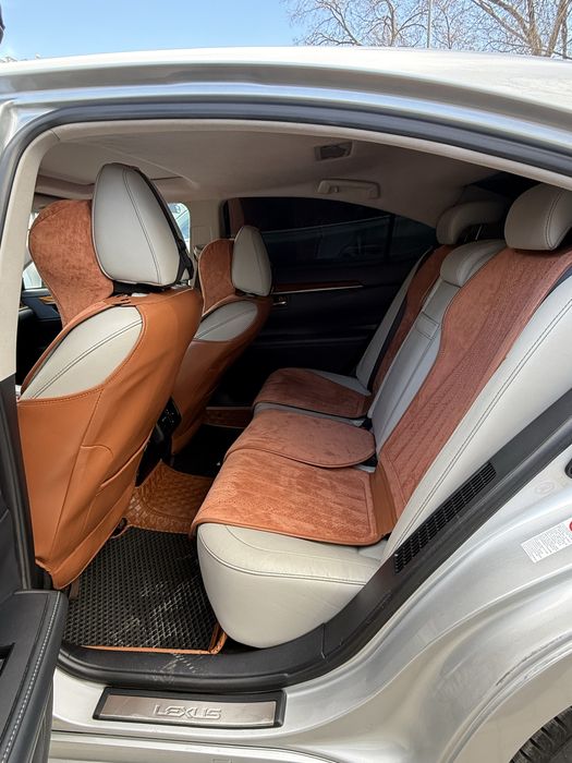 Lexus ES 300h Казахстанский учёт