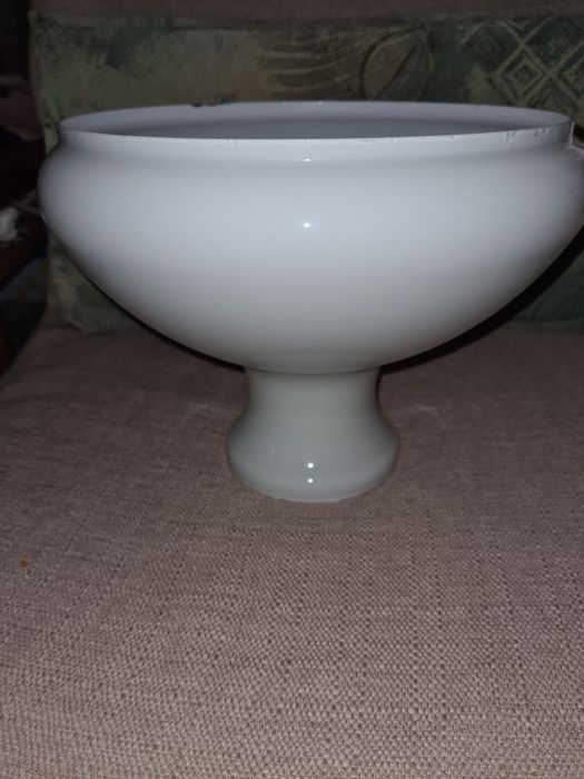 Продаётся лампа настольная.