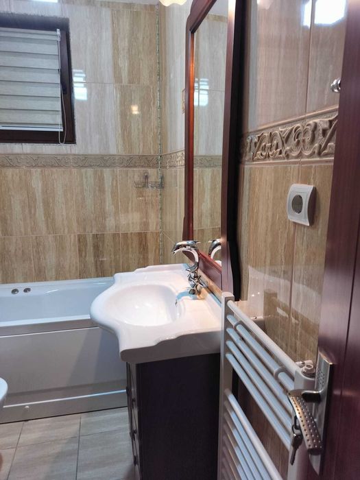 Apartament 3 Camere - Decomandat Complet Utilat, Mobilat