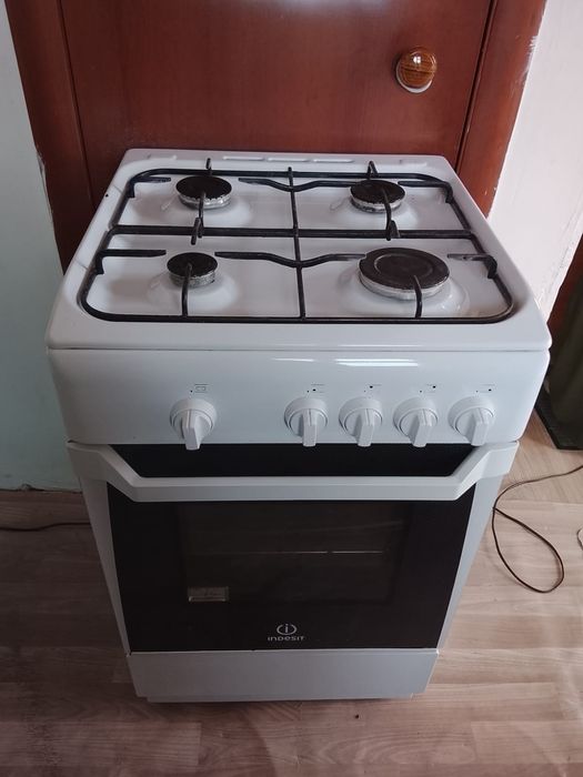 Газовая плита INDESIT