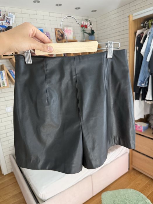 Кожени къси гащи