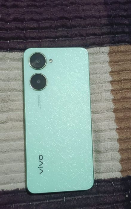 Продам телефон виво 03