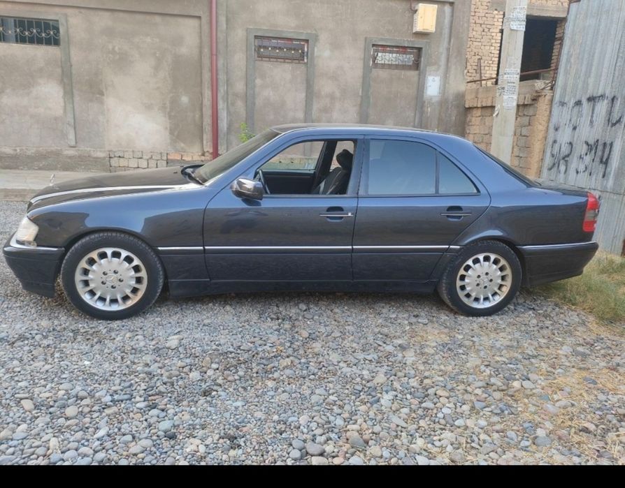 Mercedes w202 sotiladi