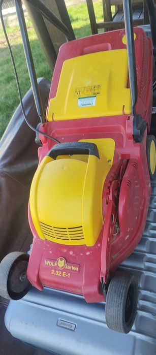 mașina tuns iarba electrica